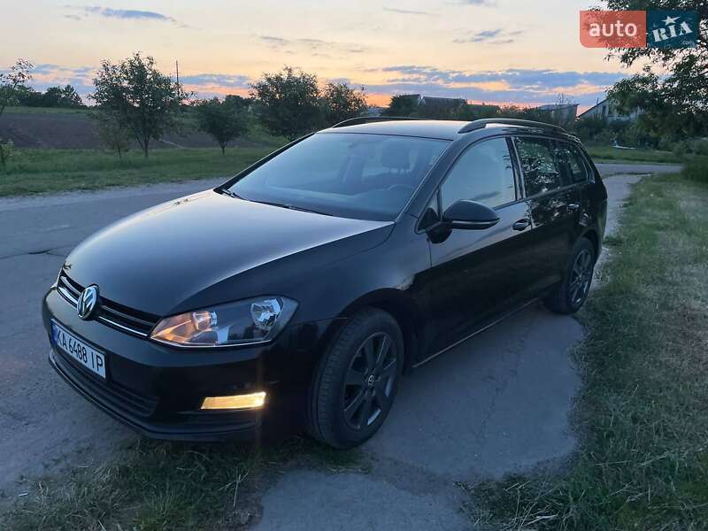 Универсал Volkswagen Golf 2015 в Ирпене