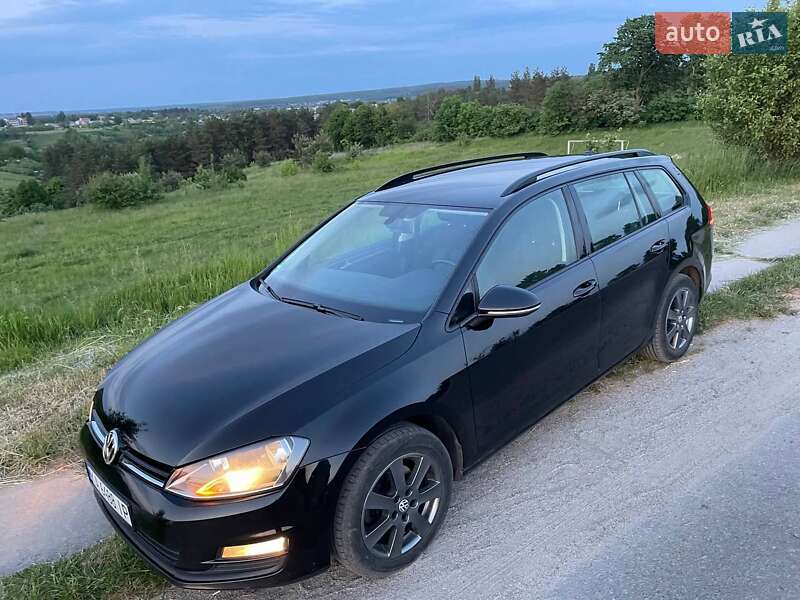 Универсал Volkswagen Golf 2015 в Ирпене