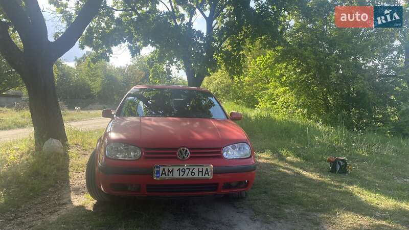 Хэтчбек Volkswagen Golf 1998 в Малине