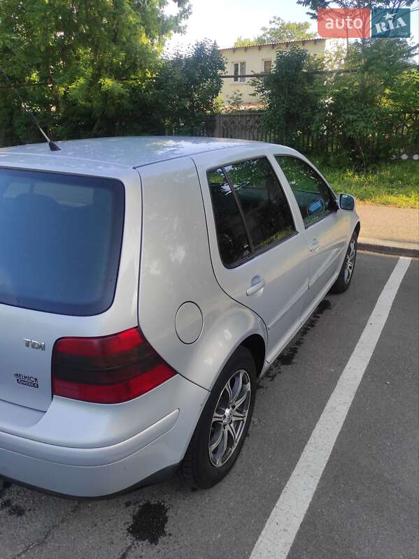 Хэтчбек Volkswagen Golf 1999 в Николаеве
