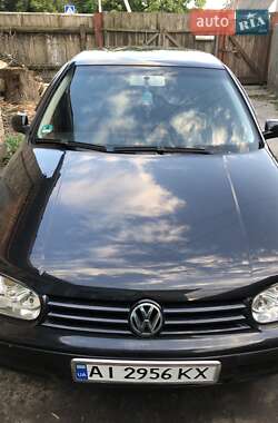 Хетчбек Volkswagen Golf 2002 в Києві