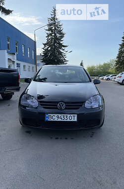 Хэтчбек Volkswagen Golf 2005 в Львове