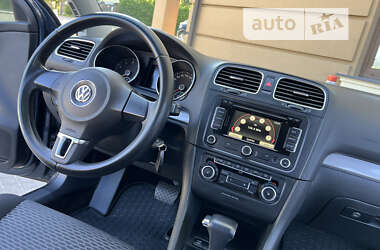 Хетчбек Volkswagen Golf 2010 в Дрогобичі