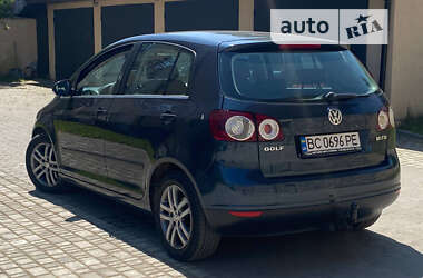 Хэтчбек Volkswagen Golf 2005 в Самборе