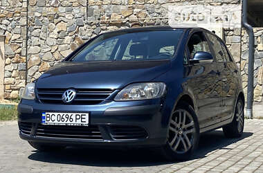 Хэтчбек Volkswagen Golf 2005 в Самборе