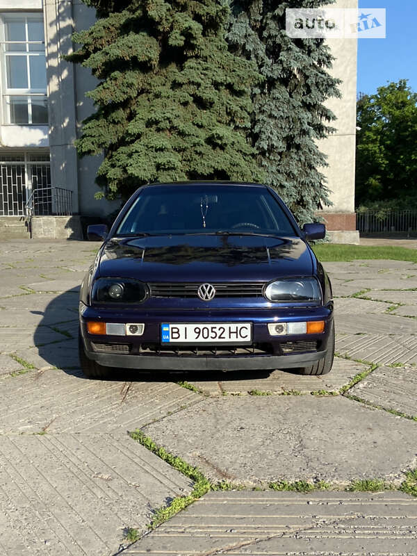 Хэтчбек Volkswagen Golf 1997 в Полтаве