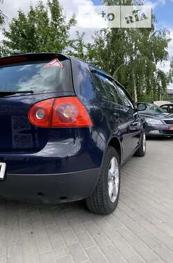 Хетчбек Volkswagen Golf 2004 в Харкові