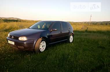 Хетчбек Volkswagen Golf 1999 в 