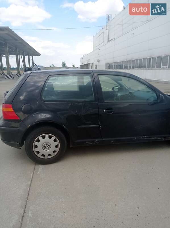 Хетчбек Volkswagen Golf 1999 в Києві