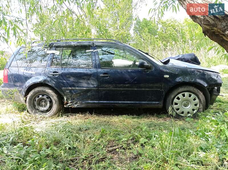 Універсал Volkswagen Golf 2001 в Петропавлівці