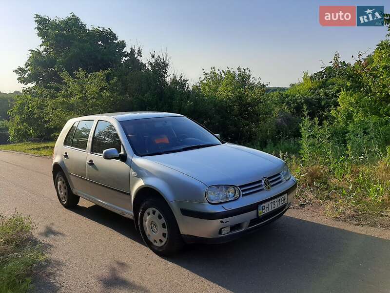 Хетчбек Volkswagen Golf 2004 в Одесі