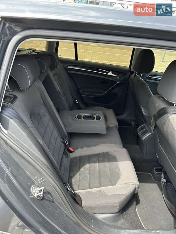 Универсал Volkswagen Golf 2013 в Луцке