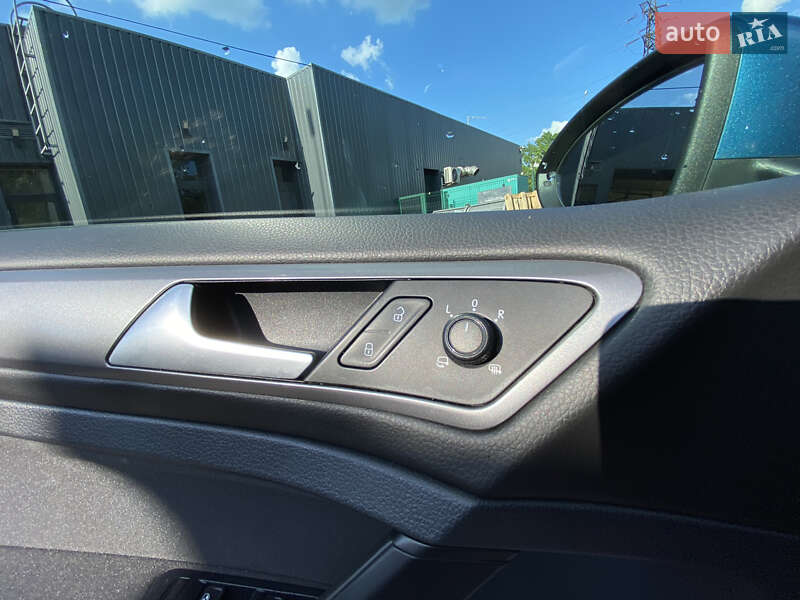 Універсал Volkswagen Golf 2016 в Кривому Розі