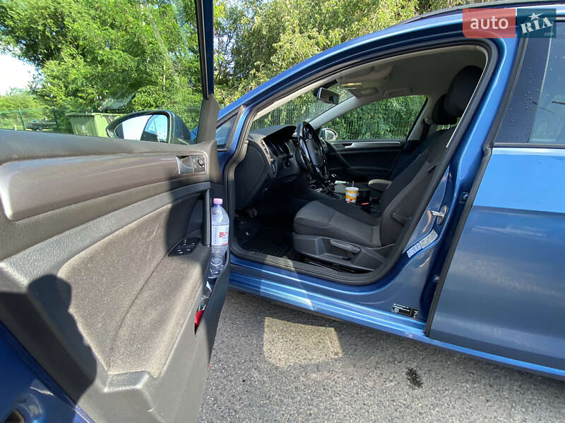 Універсал Volkswagen Golf 2016 в Кривому Розі