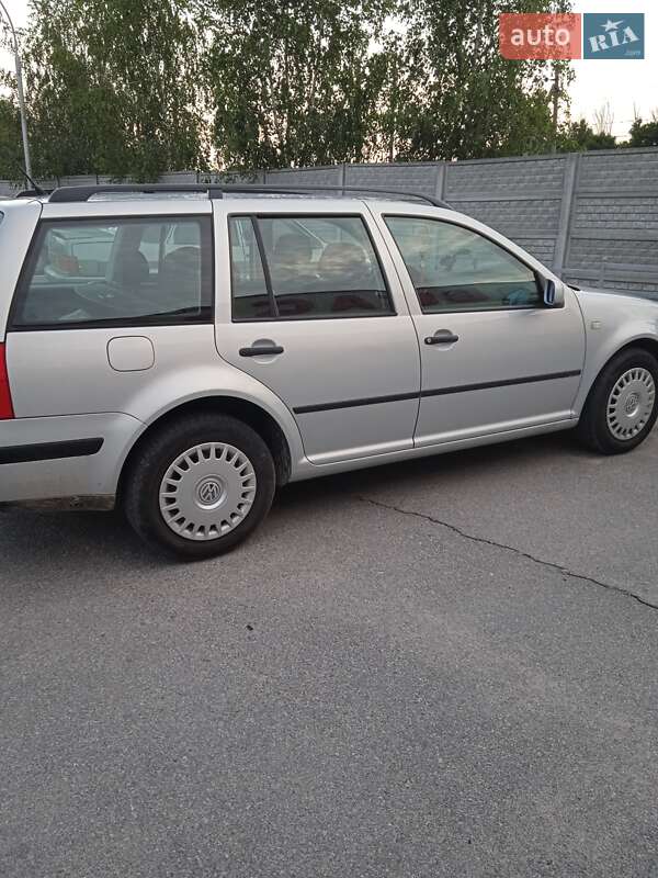 Універсал Volkswagen Golf 1999 в Вінниці