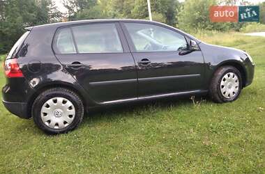 Хэтчбек Volkswagen Golf 2005 в Тернополе