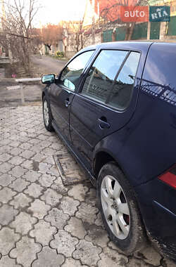 Хэтчбек Volkswagen Golf 2003 в Херсоне