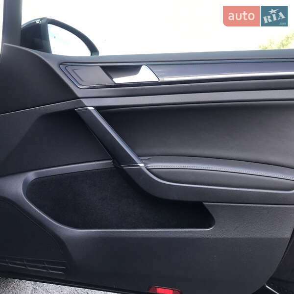 Універсал Volkswagen Golf 2016 в Луцьку