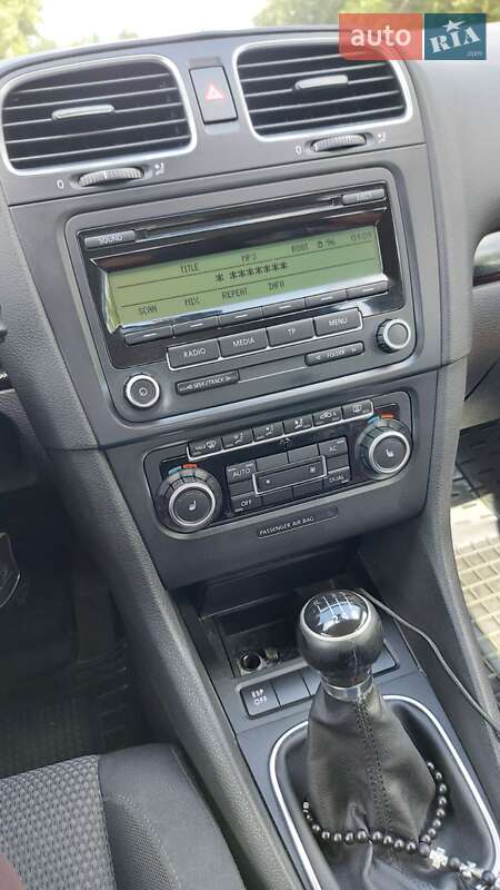 Хетчбек Volkswagen Golf 2009 в Роздільній