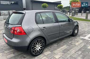 Хетчбек Volkswagen Golf 2006 в 