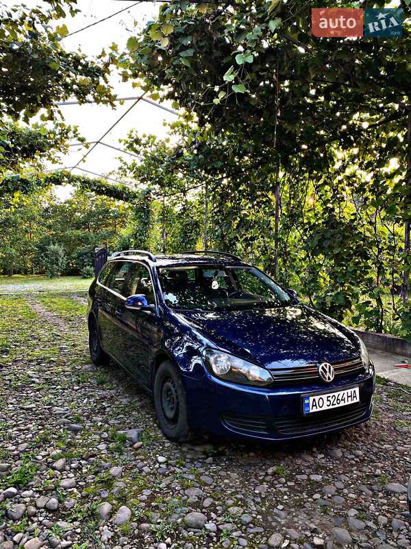 Універсал Volkswagen Golf 2010 в Мукачевому