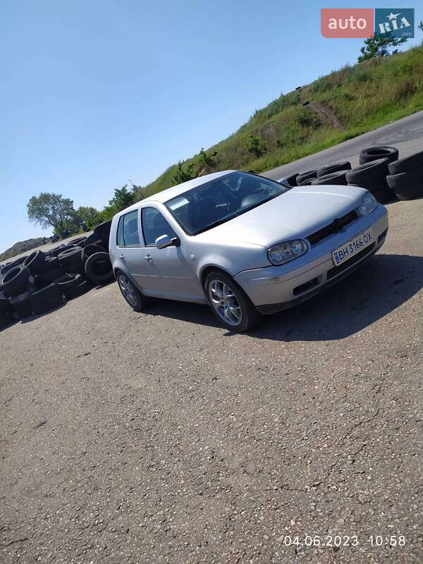 Хетчбек Volkswagen Golf 1999 в Одесі