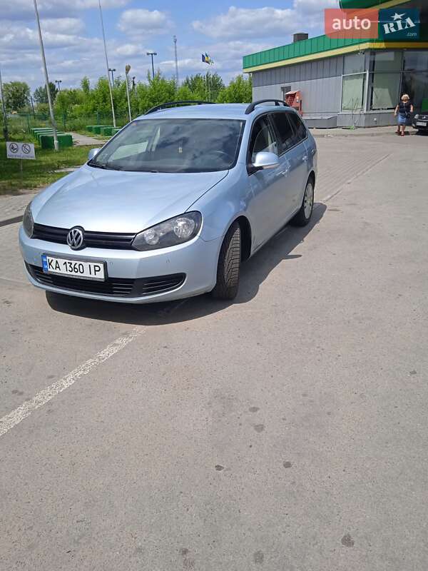 Універсал Volkswagen Golf 2010 в Коростені