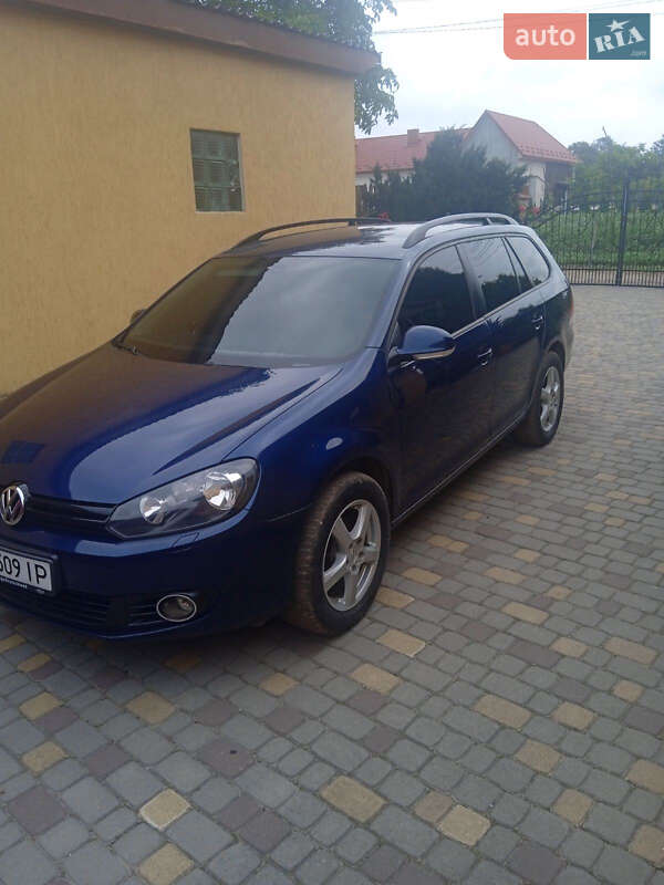 Універсал Volkswagen Golf 2010 в Самборі