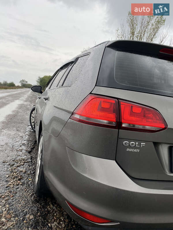 Універсал Volkswagen Golf 2015 в Кривому Розі