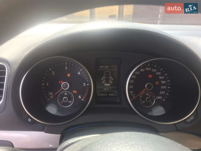 Універсал Volkswagen Golf 2010 в Самборі