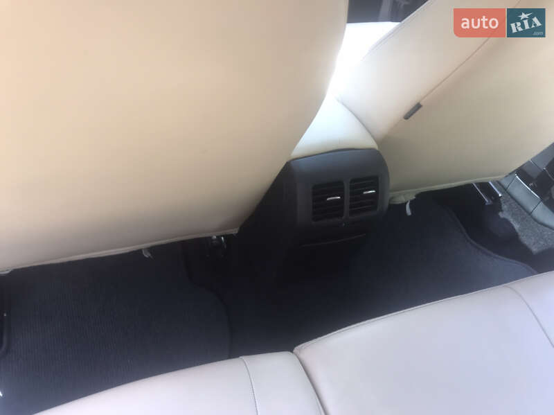 Універсал Volkswagen Golf 2010 в Самборі