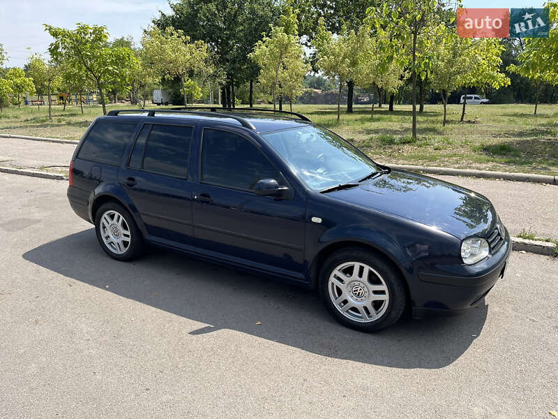 Volkswagen Golf 2000
