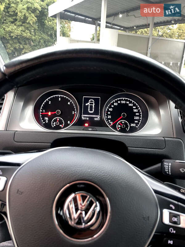 Універсал Volkswagen Golf 2016 в Трускавці