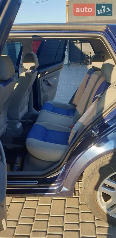 Хетчбек Volkswagen Golf 2000 в Кам'янському