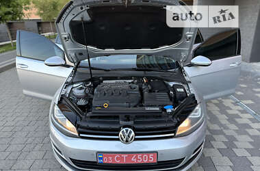 Универсал Volkswagen Golf 2014 в 