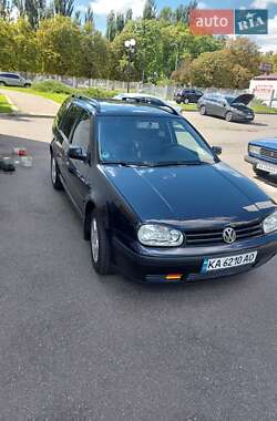 Універсал Volkswagen Golf 2004 в Києві