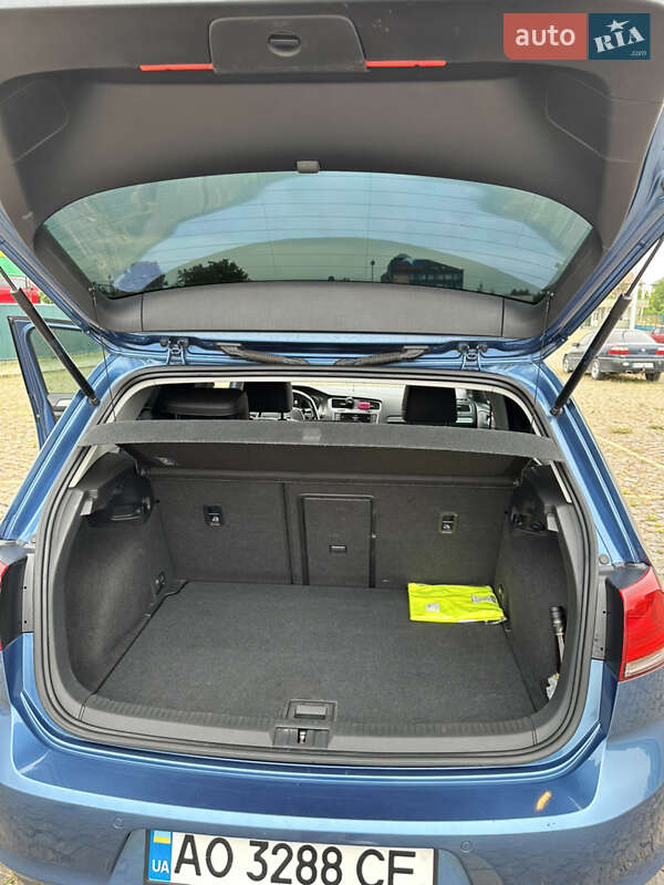 Хетчбек Volkswagen Golf 2013 в Мукачевому