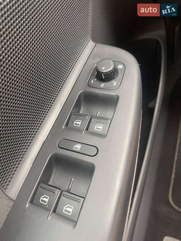 Універсал Volkswagen Golf 2009 в Києві