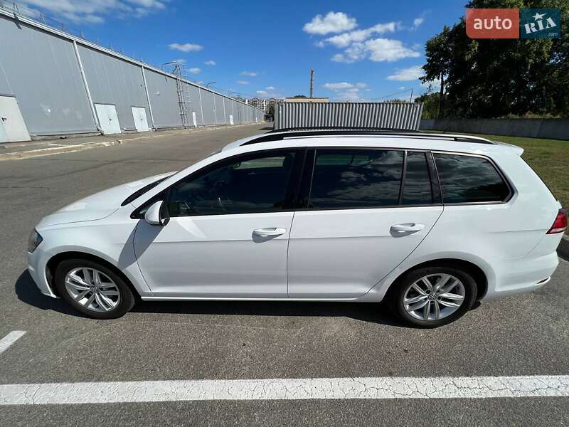 Универсал Volkswagen Golf 2017 в Борисполе