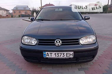 Хетчбек Volkswagen Golf 2003 в Калуші