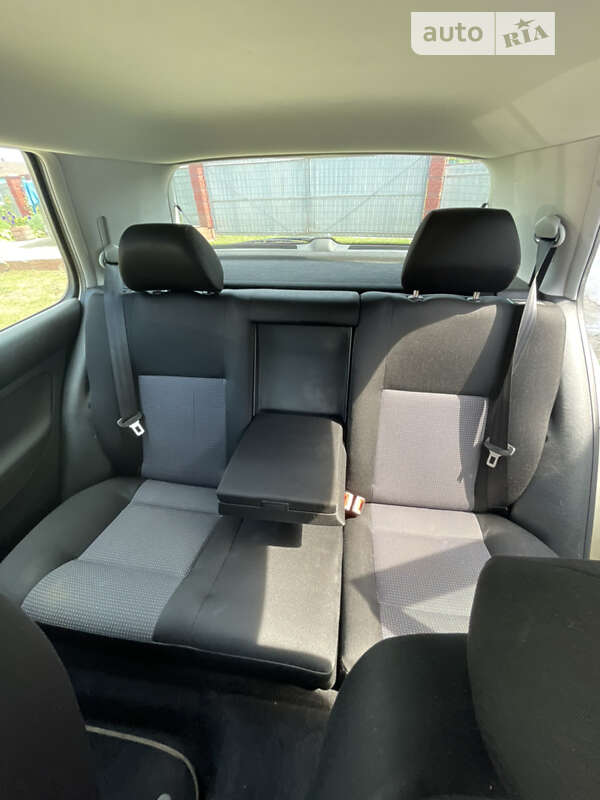 Хэтчбек Volkswagen Golf 2002 в Бучаче