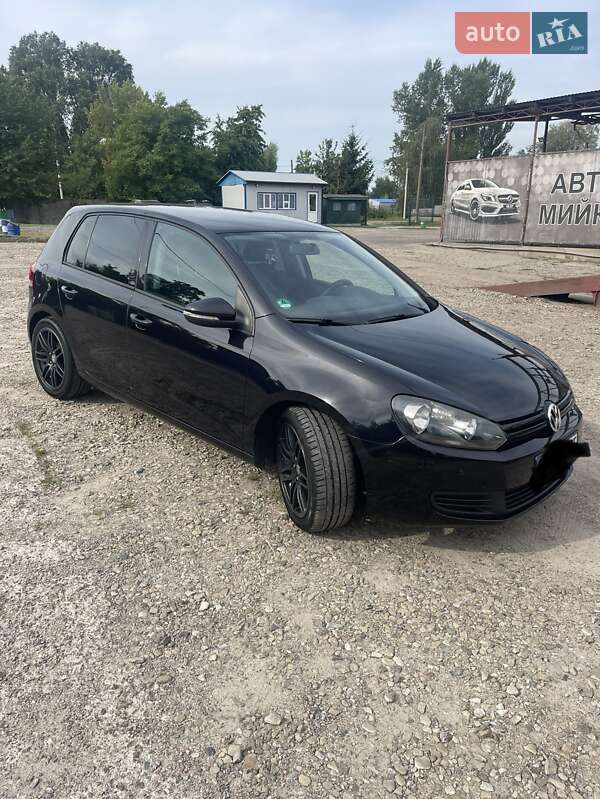 Хэтчбек Volkswagen Golf 2009 в Нововолынске