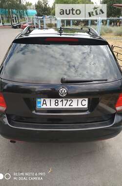 Універсал Volkswagen Golf 2012 в 