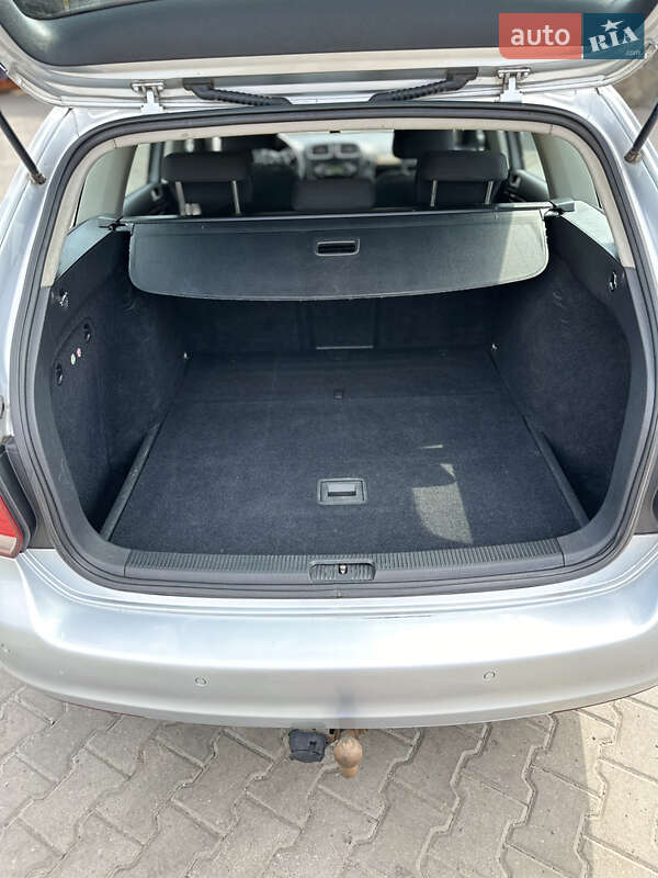 Универсал Volkswagen Golf 2010 в Луцке