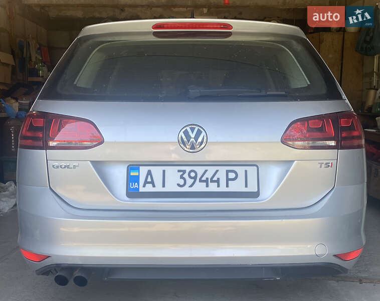 Универсал Volkswagen Golf 2017 в Фастове