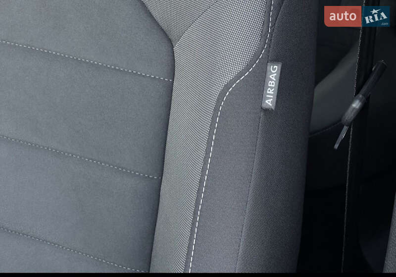 Універсал Volkswagen Golf 2020 в Запоріжжі