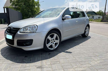 Хэтчбек Volkswagen Golf 2008 в Ровно