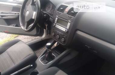 Хетчбек Volkswagen Golf 2006 в Чорткові