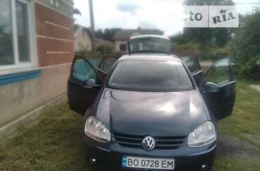 Хетчбек Volkswagen Golf 2006 в Чорткові