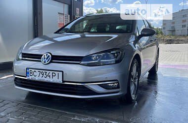 Універсал Volkswagen Golf 2019 в Львові